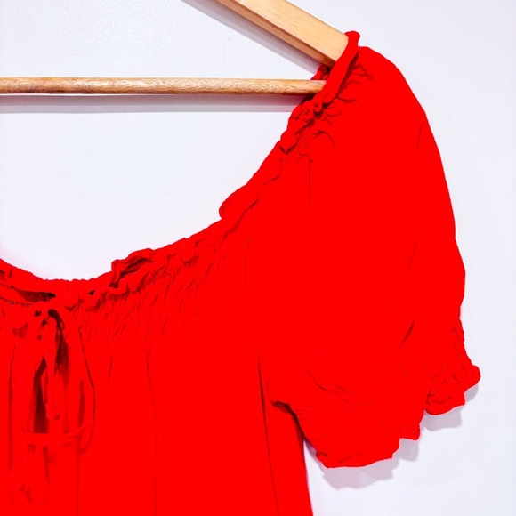 ACTIVE USA – Red ruffle off-shoulder peasant blouse | Small * - Picture 3 of 6